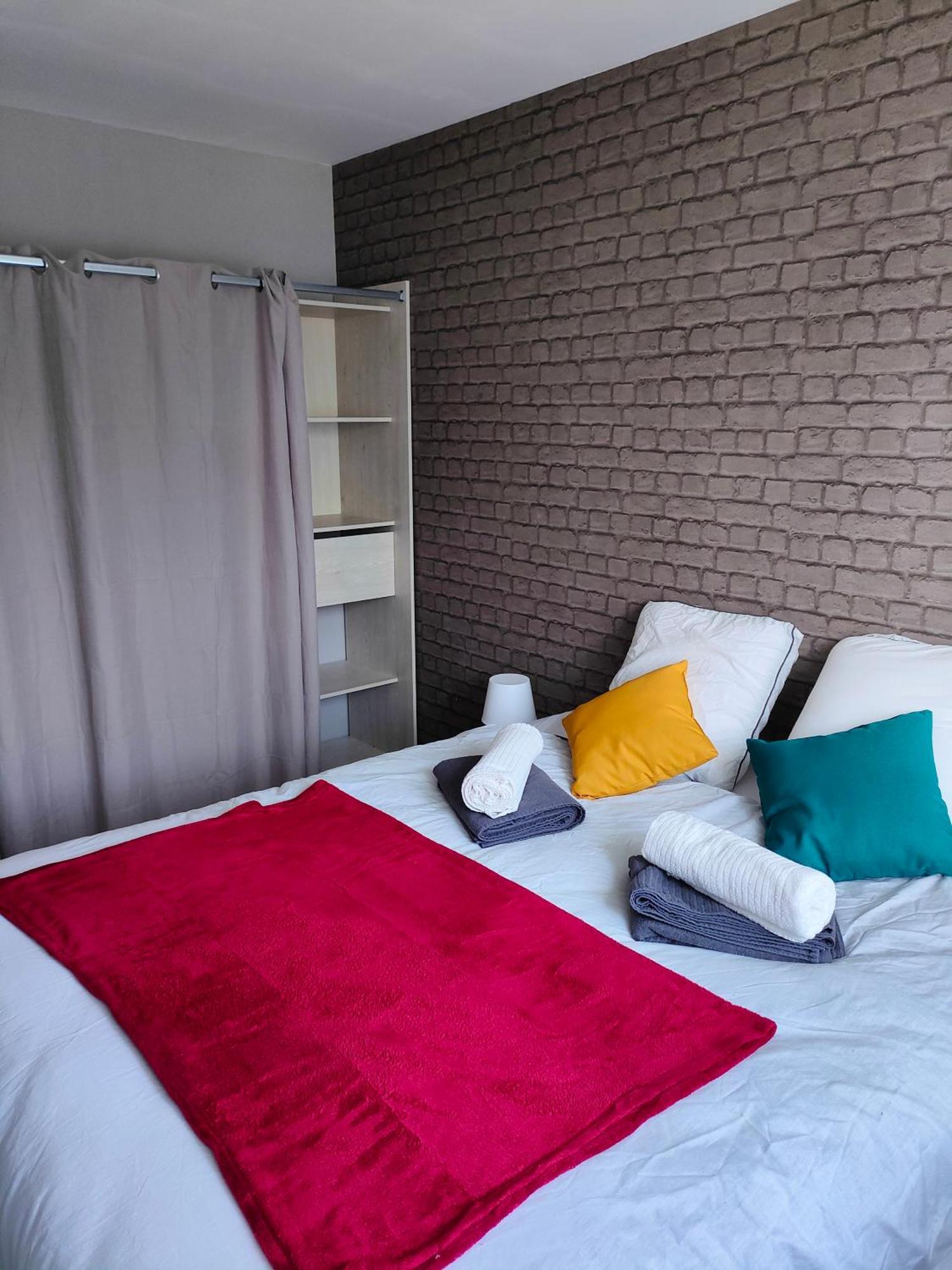 Chaleureux Appartement. Дінан Номер фото